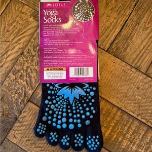 Lotus Non-Slip Yoga Socks Black and Blue